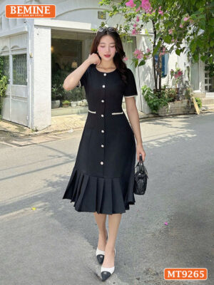 Đầm thiết kế cổ tròn đính nút dáng đuôi cá có xếp ly MT9265 8