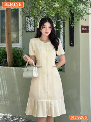 Đầm thiết kế cổ tròn đính nút dáng đuôi cá có xếp ly MT9265