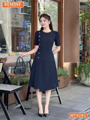 Đầm thiết kế cổ tròn đính nút dáng xếp ly MT9285