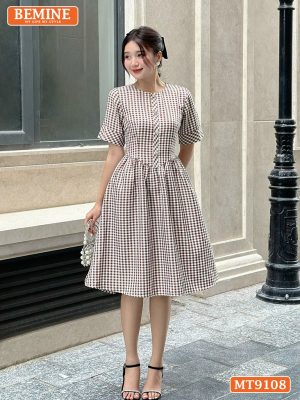 Đầm thiết kế cổ tròn đính nút dáng xòe MT9108 1