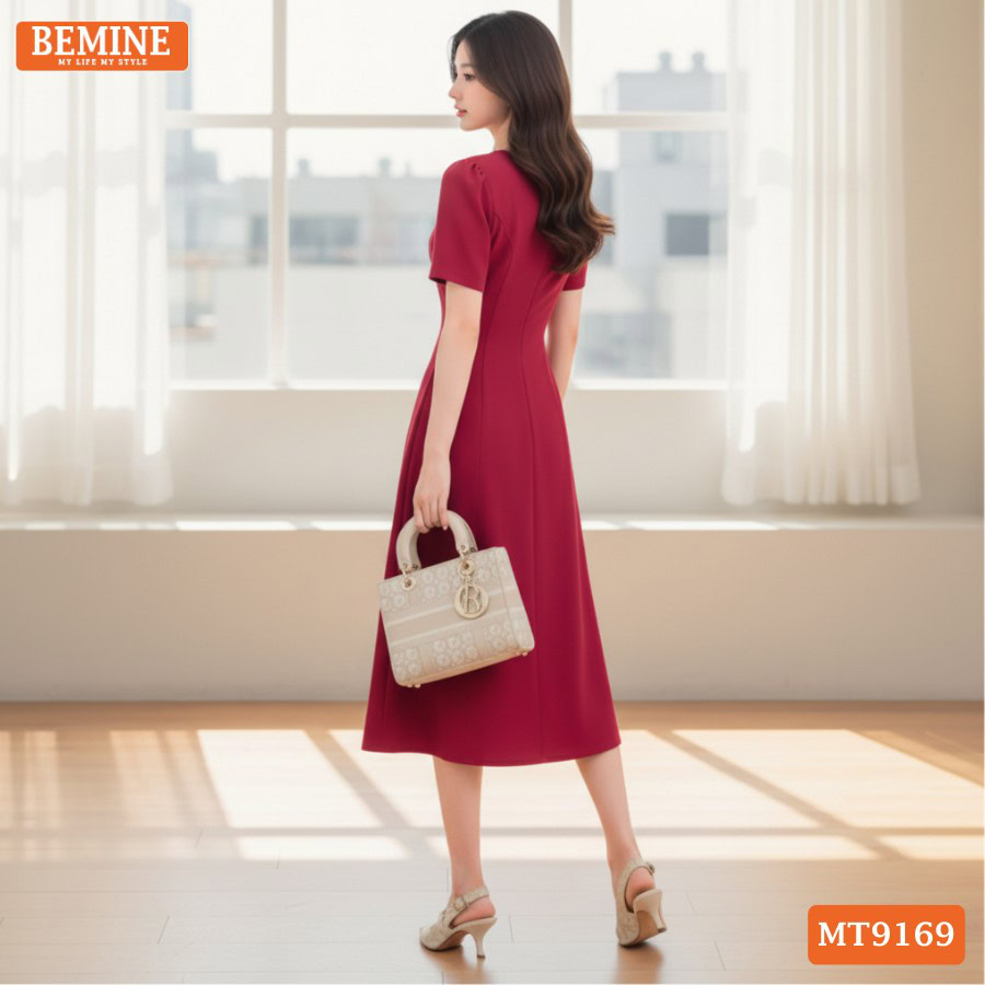 Ảnh chụp toàn thân đầm thiết kế BEMINE MT9169 nhã nhặn.