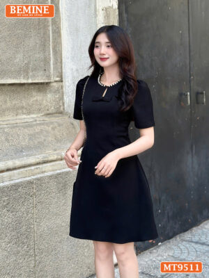 Đầm thiết kế cổ tròn viền ngọc dáng chữ A MT9511 1