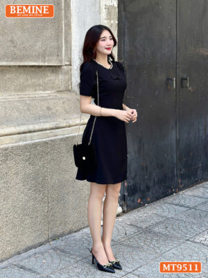 Đầm thiết kế cổ tròn viền ngọc dáng chữ A MT9511 2