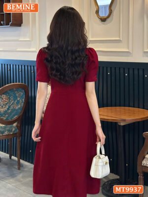 Đầm thiết kế BEMINE cổ tròn đính ngọc viền MT9937