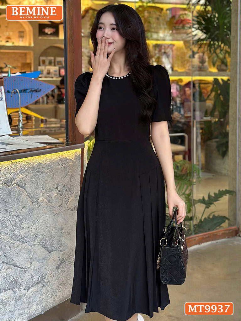 Đầm thiết kế BEMINE cổ tròn đính ngọc viền MT9937