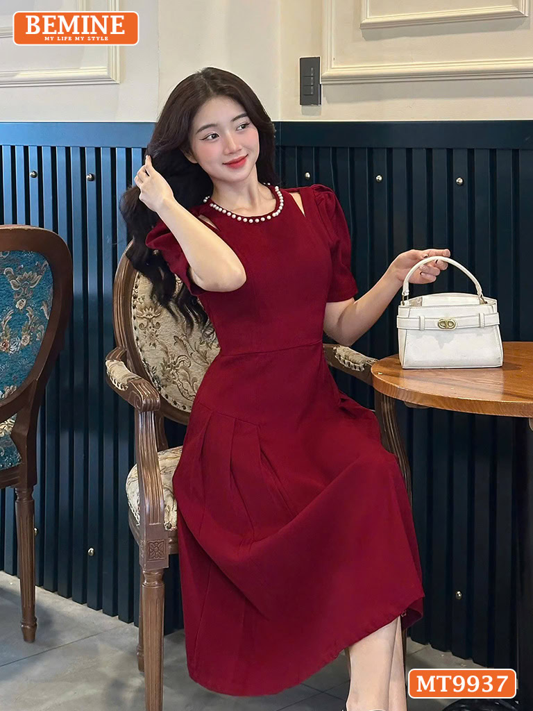 Đầm thiết kế BEMINE cổ tròn đính ngọc viền MT9937