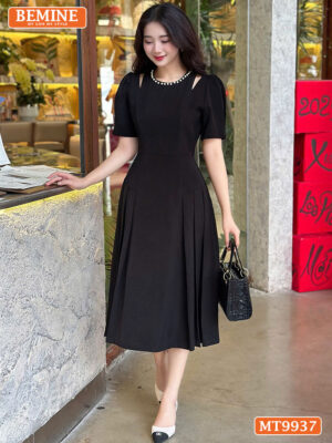 Đầm thiết kế BEMINE cổ tròn đính ngọc viền MT9937
