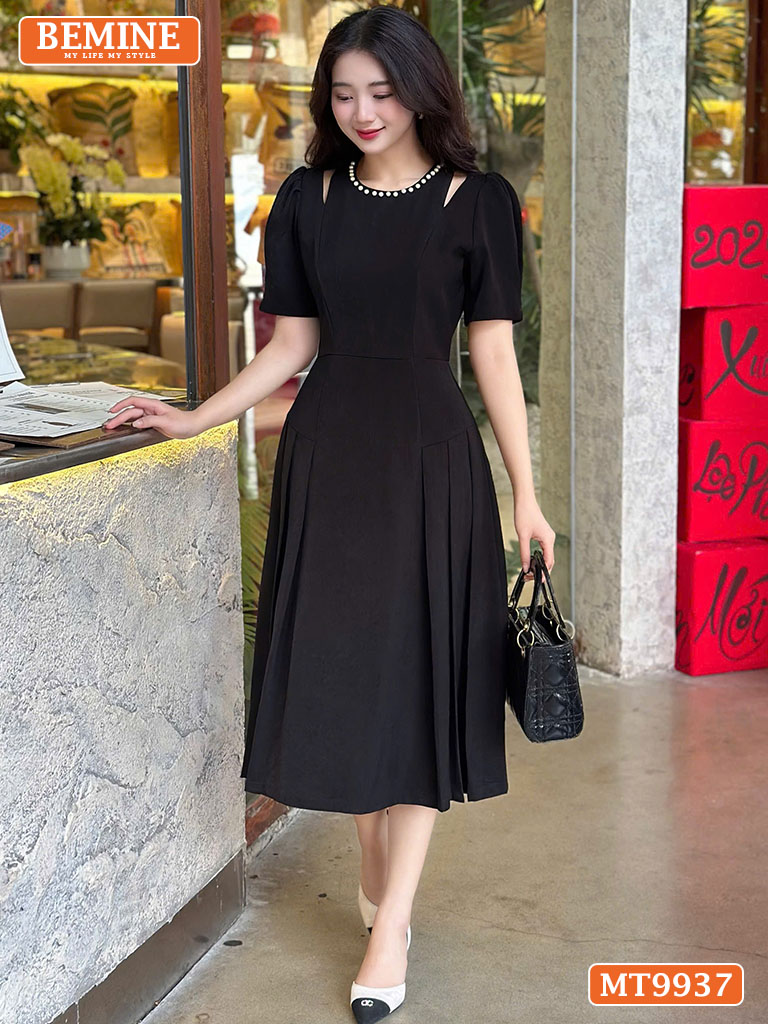 Đầm thiết kế BEMINE cổ tròn đính ngọc viền MT9937