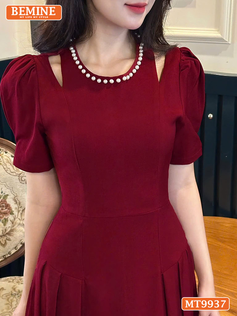 Đầm thiết kế BEMINE cổ tròn đính ngọc viền MT9937