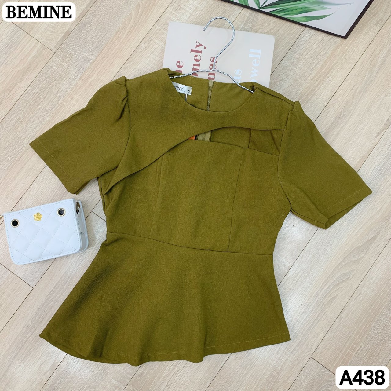 Áo BEMINE Kiểu Peplum Đắp Chéo Cut Out A438