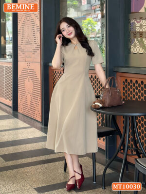 Đầm BEMINE cổ tròn xẻ giọt nước đính cúc MT10030