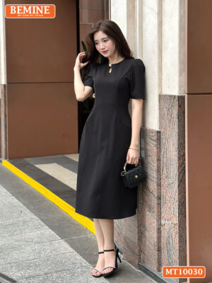 Đầm BEMINE cổ tròn xẻ giọt nước đính cúc MT10030