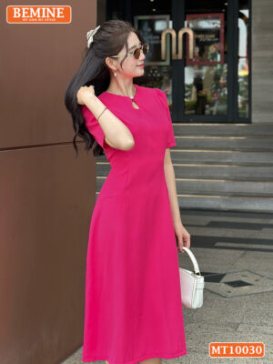 Đầm BEMINE cổ tròn xẻ giọt nước đính cúc MT10030