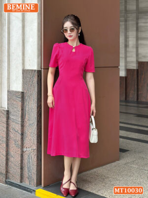 Đầm BEMINE cổ tròn xẻ giọt nước đính cúc MT10030