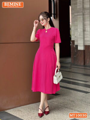 Đầm BEMINE cổ tròn xẻ giọt nước đính cúc MT10030