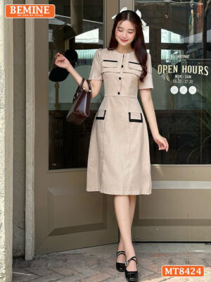 Trước tiên, tôi chỉ cần xác nhận rằng đây là hình ảnh của một người phụ nữ trong trang phục công sở. Dưới đây là các phần SEO tối ưu cho hình ảnh này:.