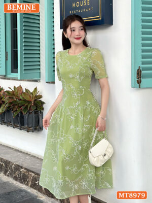 Đầm thiết kế BEMINE hoa nổi cổ tròn dáng xoè MT8979