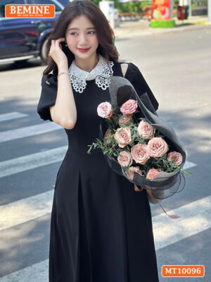 Đầm thiết kế BEMINE cổ ren khoét vai MT10096