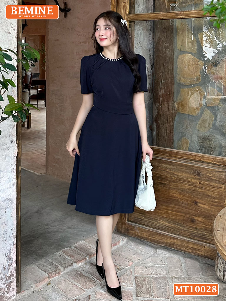 Đầm thiết kế BEMINE cổ tròn xếp ly bảng eo MT10028