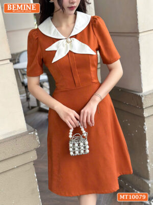 Đầm thiết kế BEMINE cổ trụ phối nơ lá MT10079