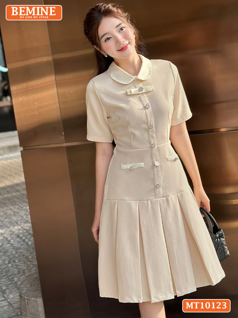 Đầm thiết kế BEMINE cổ sen đính nơ xếp ly MT10123