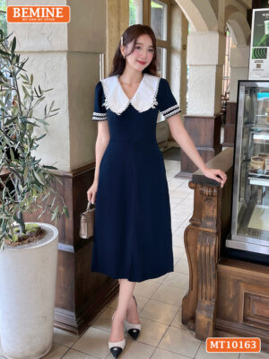 Đầm thiết kế BEMINE cổ tim phối ren hoa xẻ tà MT10163