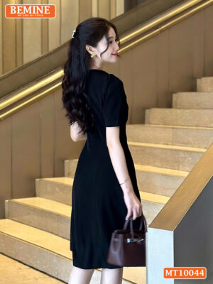 Đầm thiết kế BEMINE cổ tròn nhún ngực hai bên mt10044