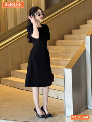 Đầm thiết kế BEMINE cổ tròn nhún ngực hai bên mt10044