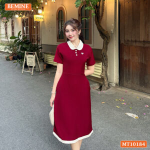 Đầm thiết kế BEMINE MT10184 đỏ dáng chữ A thanh lịch với điểm nhấn cổ sen có viền tinh tế.