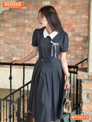 Đầm thiết kế BEMINE cổ đính nơ tùng xếp ly MT10173
