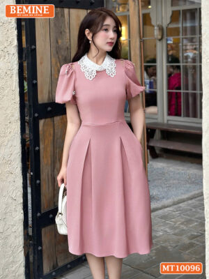 Đầm thiết kế BEMINE cổ ren khoét vai MT10096