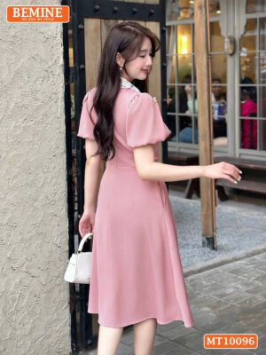 Đầm thiết kế BEMINE cổ ren khoét vai MT10096