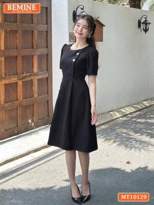 Đầm thiết kế BEMINE cổ tròn đính cúc MT10129
