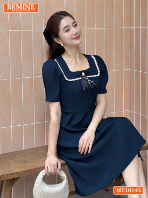 Đầm thiết kế BEMINE cổ vuông viền ren nơ MT10145