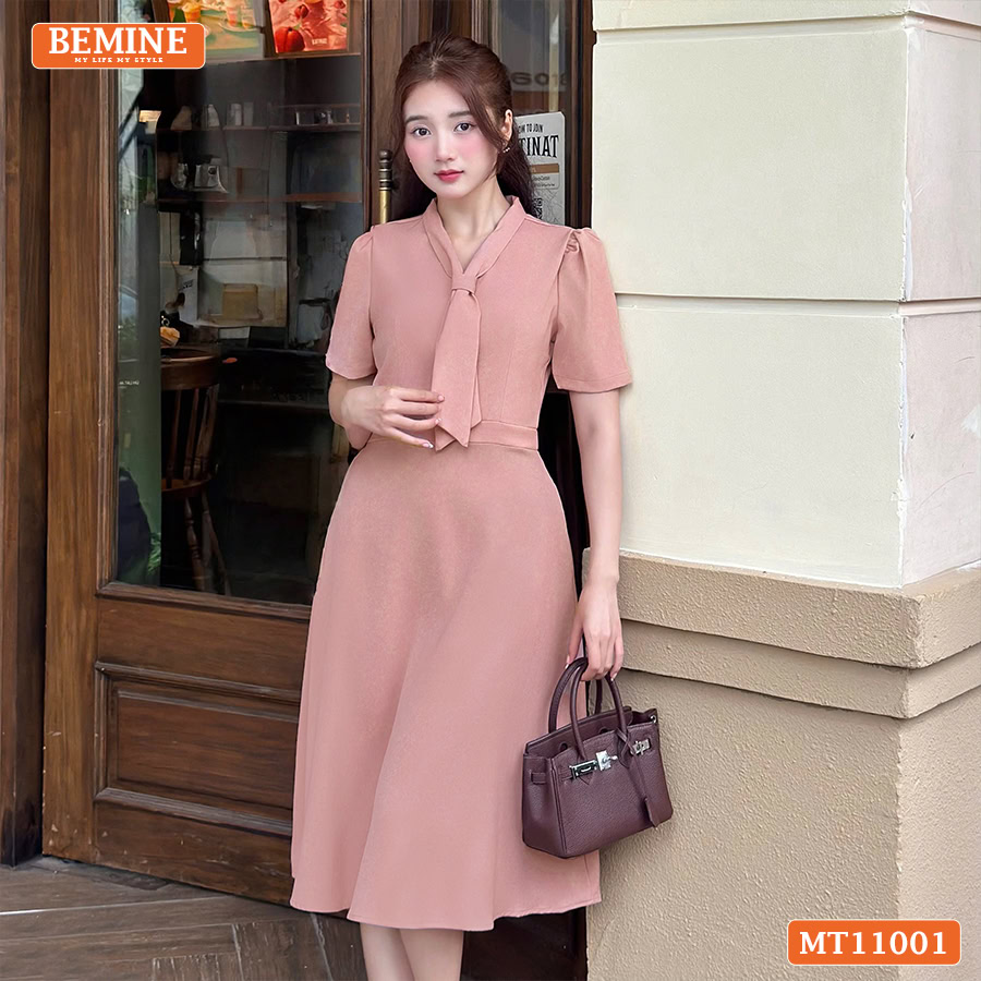 Đầm thiết kế BEMINE MT11001 màu hồng cổ tim cách điệu ngọt ngào.