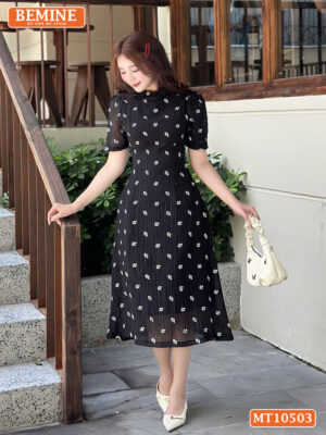 Đầm thiết kế BEMINE cổ tròn voan hoa MT10503