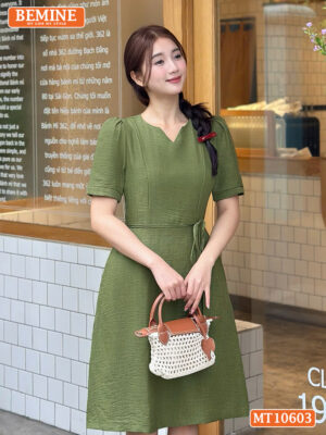 Đầm thiết kế BEMINE cổ tròn xẻ dáng chữ A MT10603