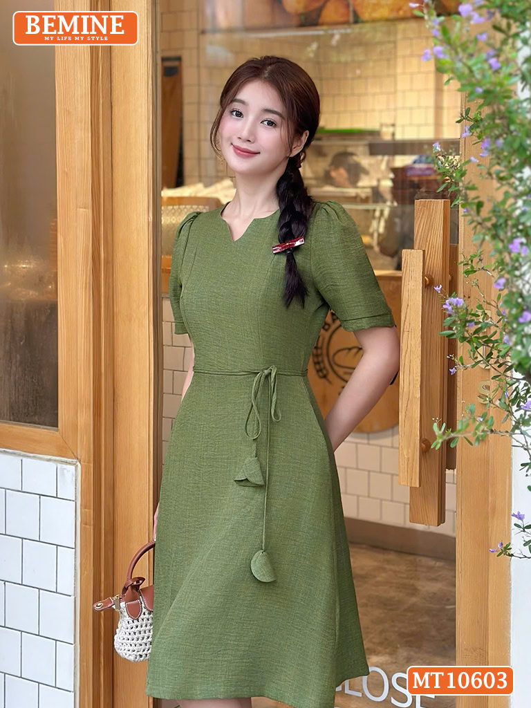 Đầm thiết kế BEMINE cổ tròn xẻ dáng chữ A MT10603