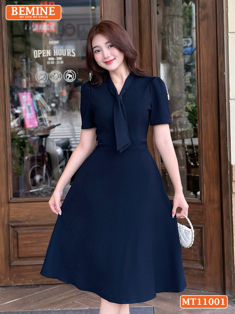 Đầm thiết kế BEMINE cổ tim dáng chữ A MT11001