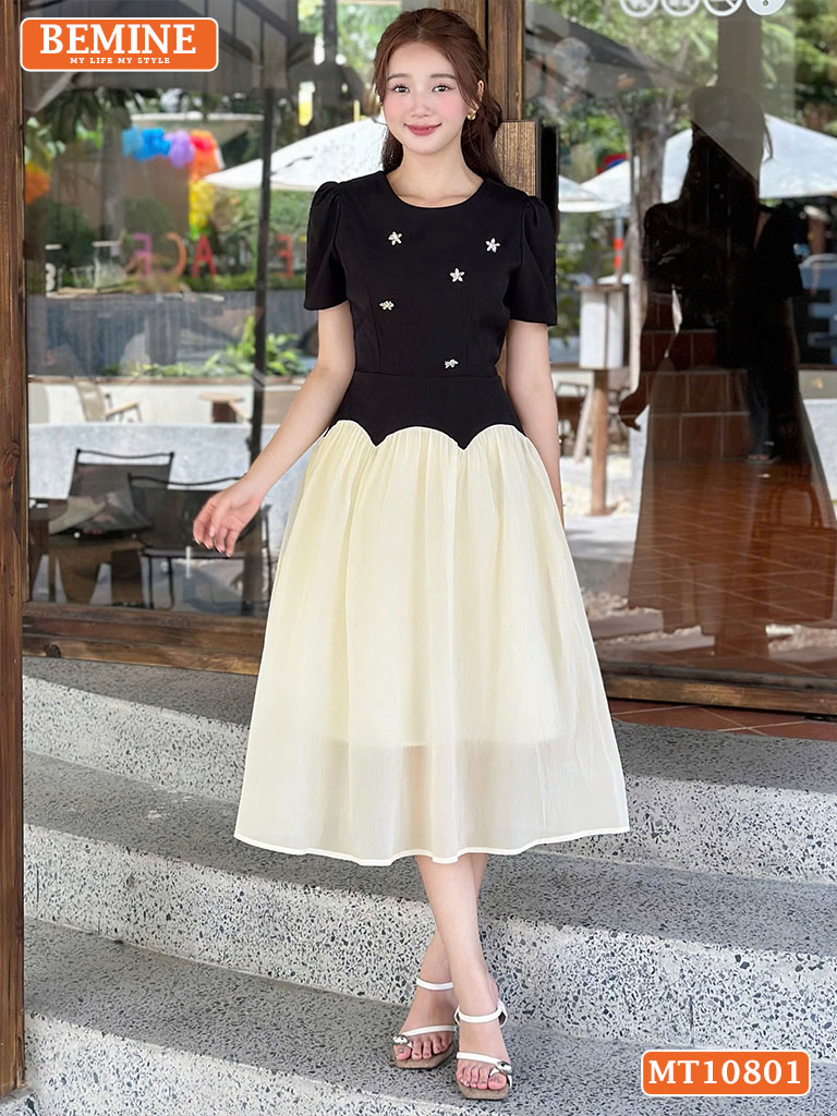 Đầm thiết kế BEMINE cổ tròn charm đá MT10801