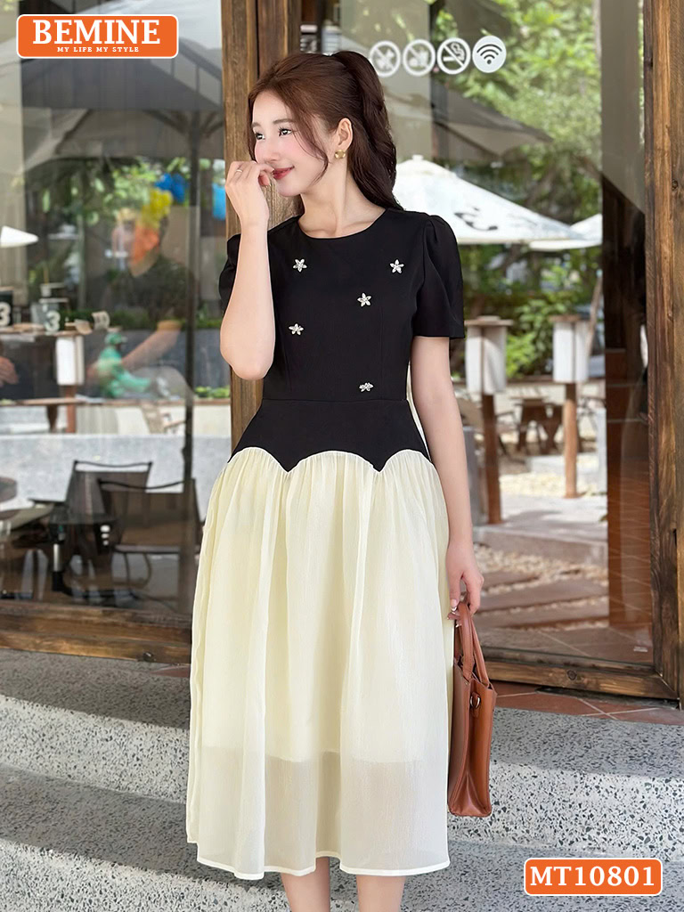 Đầm thiết kế BEMINE cổ tròn charm đá MT10801