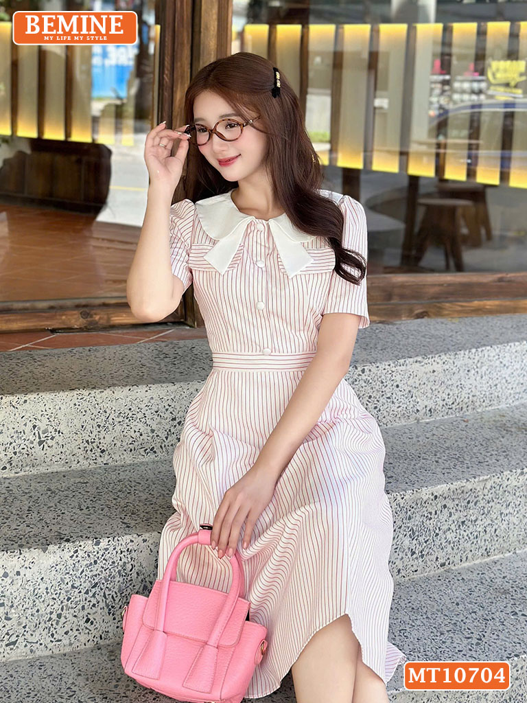 Đầm thiết kế BEMINE cổ tròn đính cúc MT10704