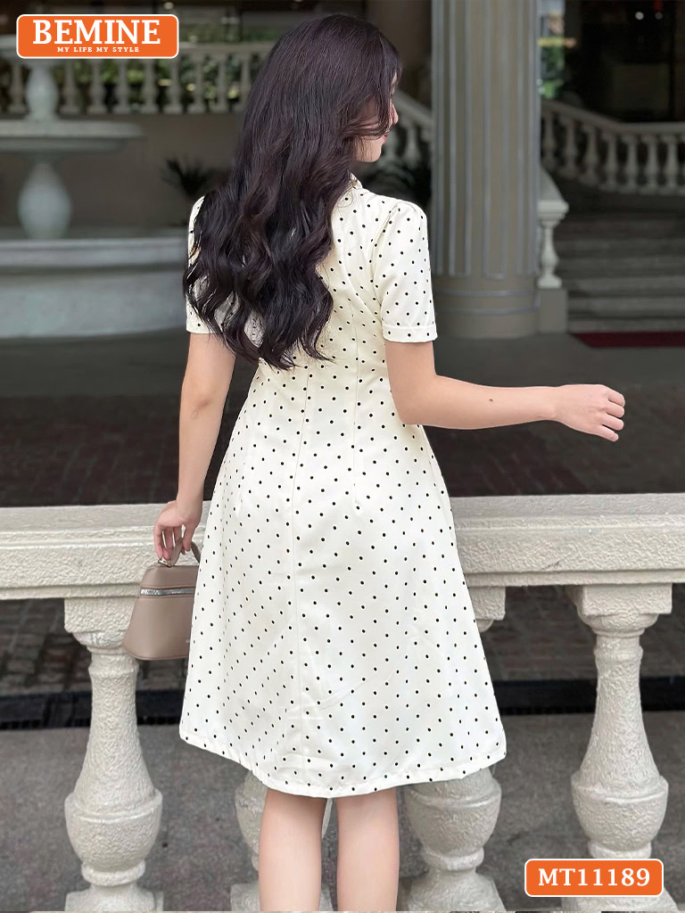 Đầm thiết kế BEMINE cổ sen ngực đính hoa MT11189