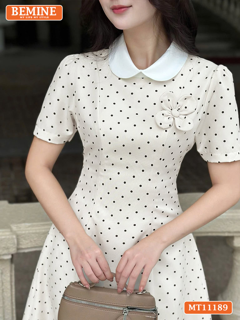 Đầm thiết kế BEMINE cổ sen ngực đính hoa MT11189
