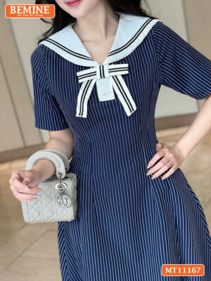 Đầm thiết kế BEMINE cổ thủy thủ sọc in MT11167