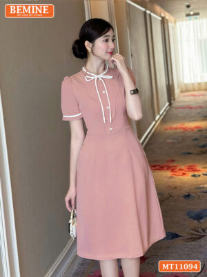 Đầm thiết kế BEMINE cổ tròn có dây nơ phối MT11094