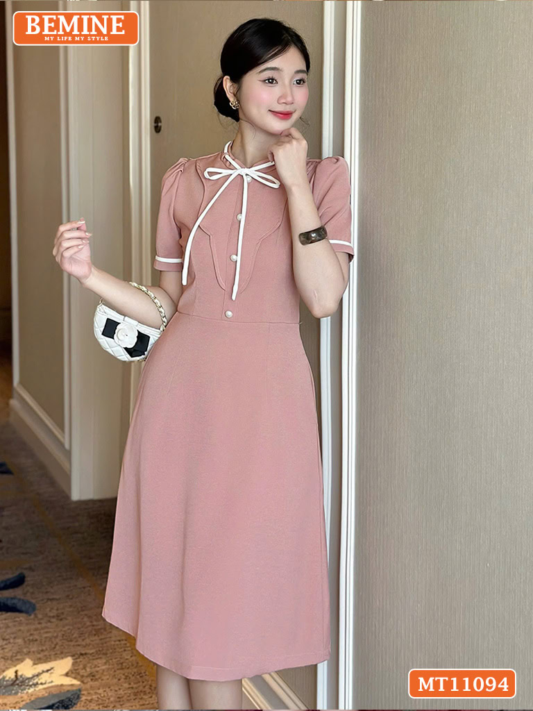 Đầm thiết kế BEMINE cổ tròn có dây nơ phối MT11094