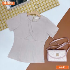 Áo thiết kế BEMINE cổ tròn xếp ly dáng peplum A441