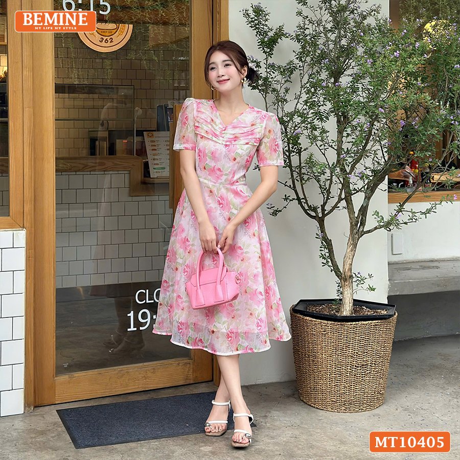 Đầm thiết kế BEMINE cổ tim xếp ly voan hoa MT10405