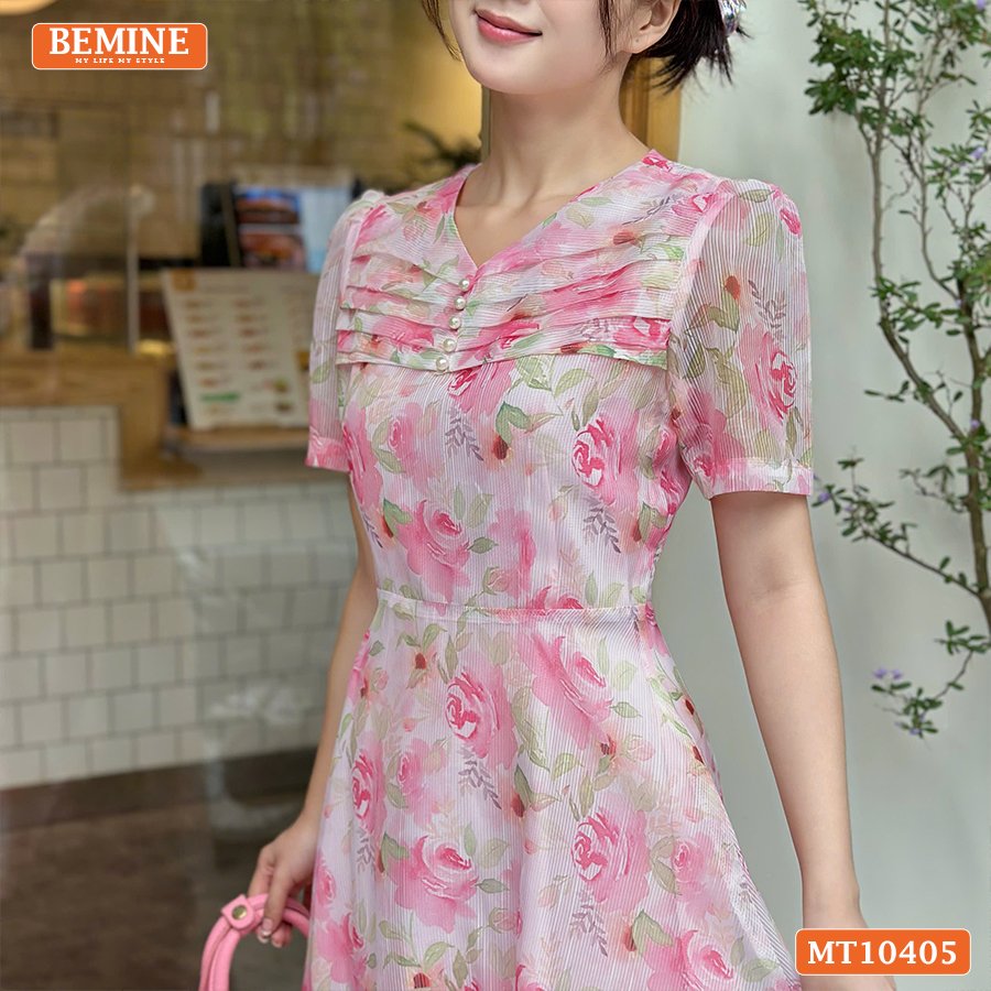 Đầm thiết kế BEMINE cổ tim xếp ly voan hoa MT10405